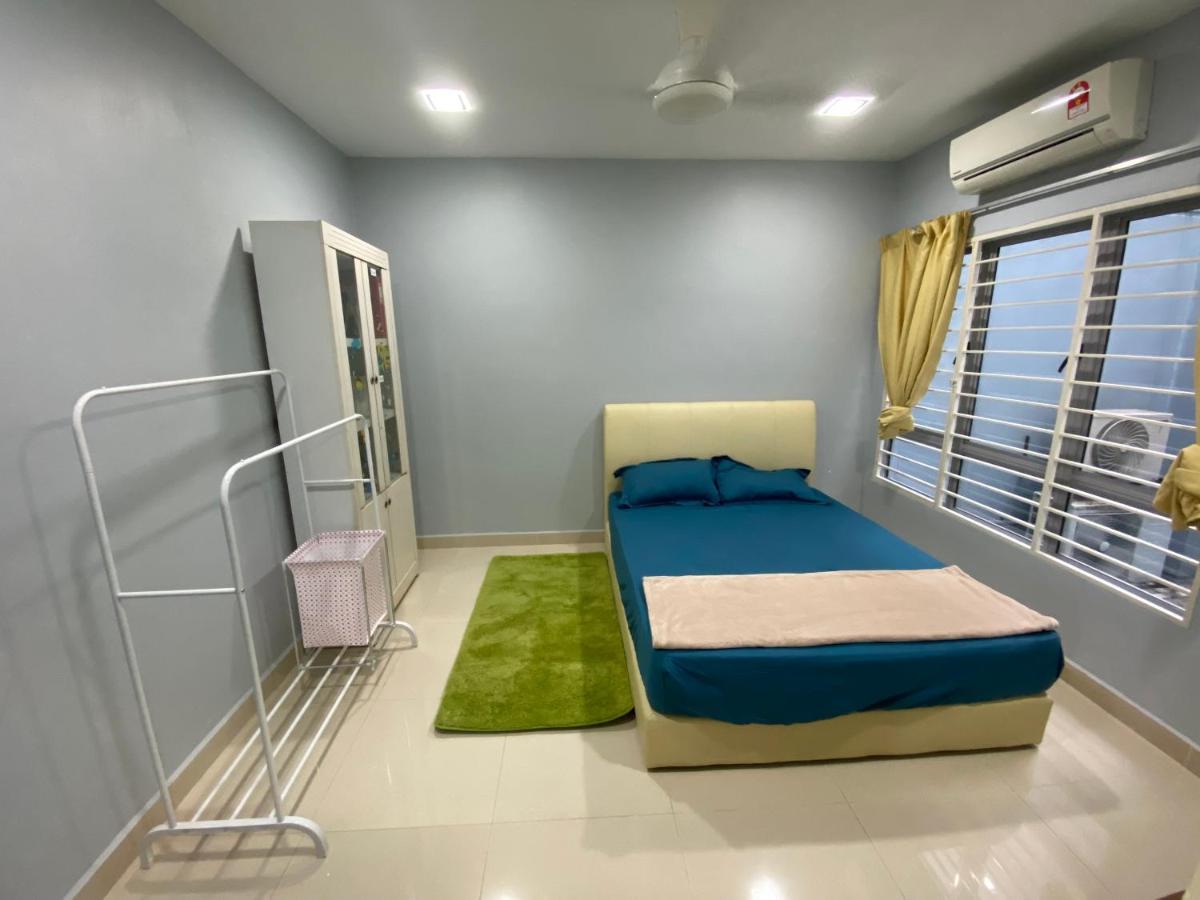 Entire Residential Home•Jia Residences Bkt Serdang沙登温暖的家 Сери-Кембанган Экстерьер фото